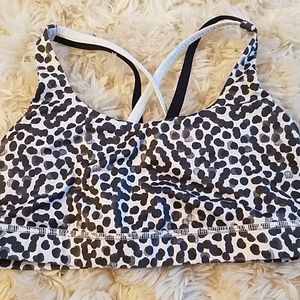 Lululemon sports bra